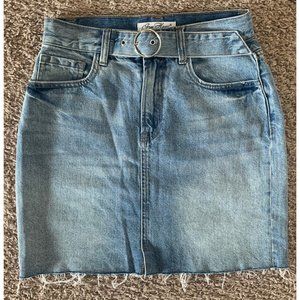 Free Heart Women’s Small Blue Denim Jean Skirt Buckle Front 28” Waist 17” Long